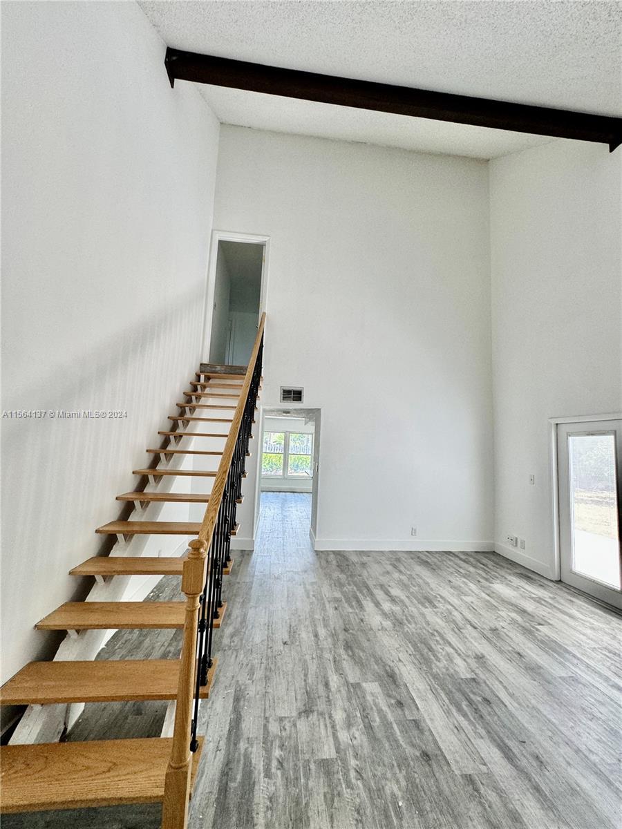 WELLEBY UNIT 2 - Residential