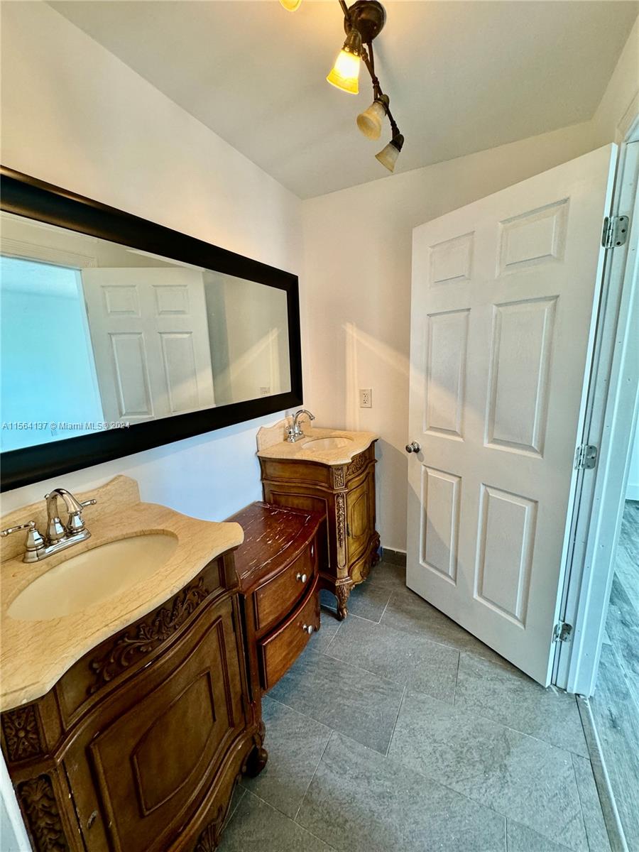 WELLEBY UNIT 2 - Residential