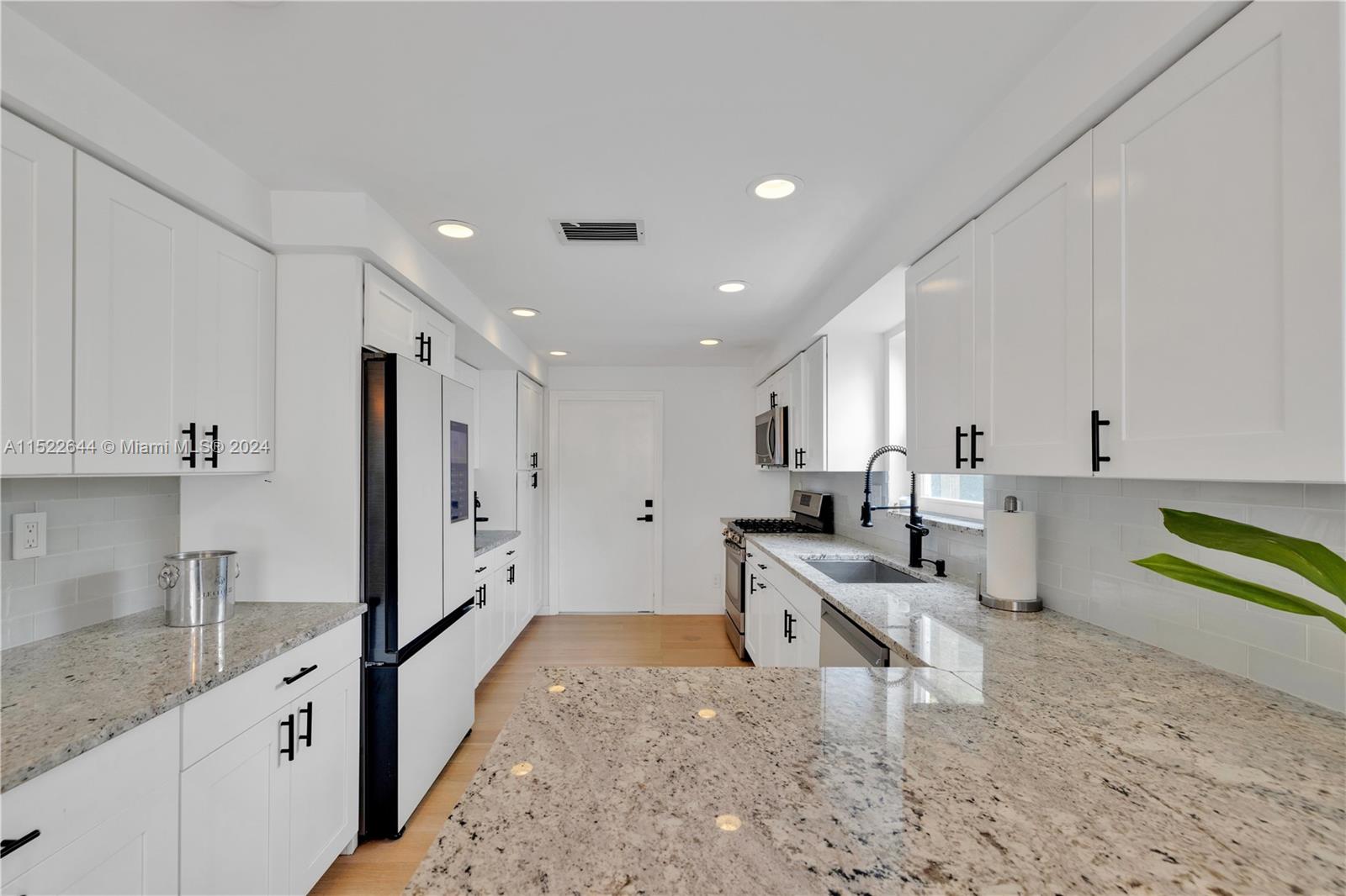 NORTH BAY ISLAND - Residential Lease