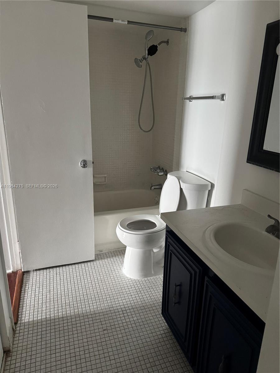 MONTECARLO CONDO - Residential