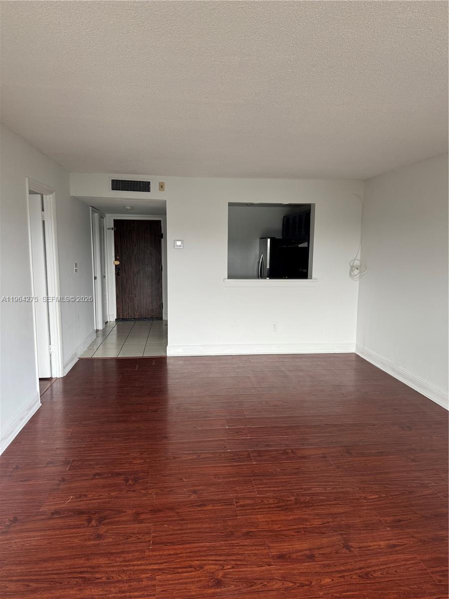 MONTECARLO CONDO - Residential