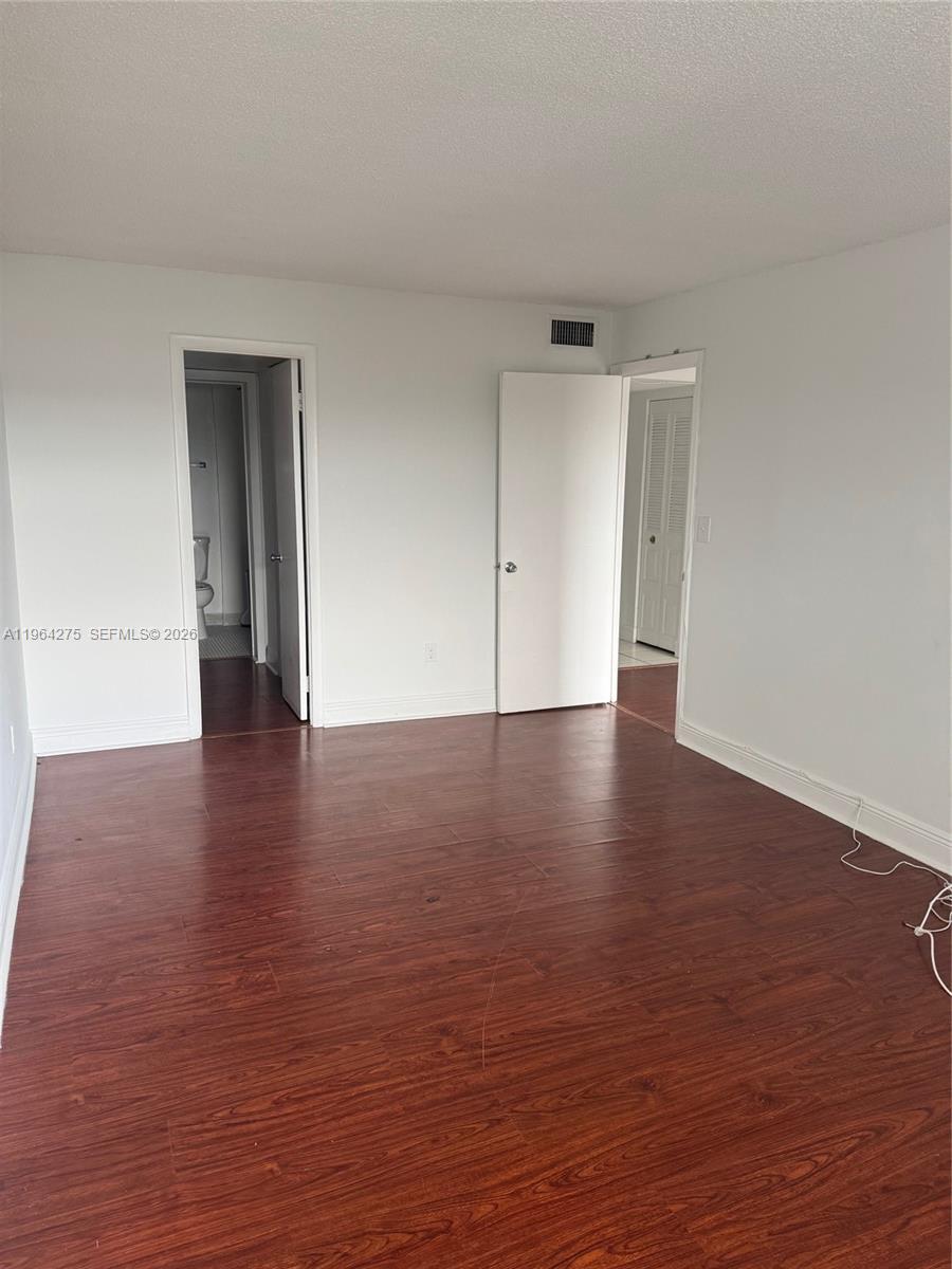 MONTECARLO CONDO - Residential