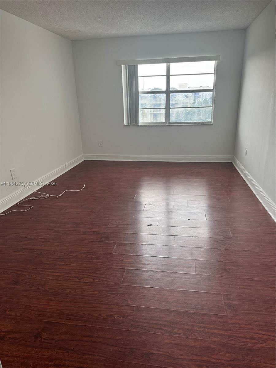 MONTECARLO CONDO - Residential