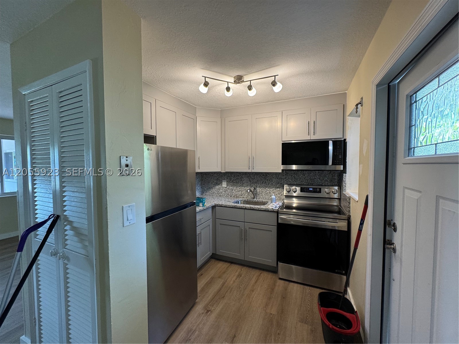 JEFFERSON APTS CO-OP - Residential