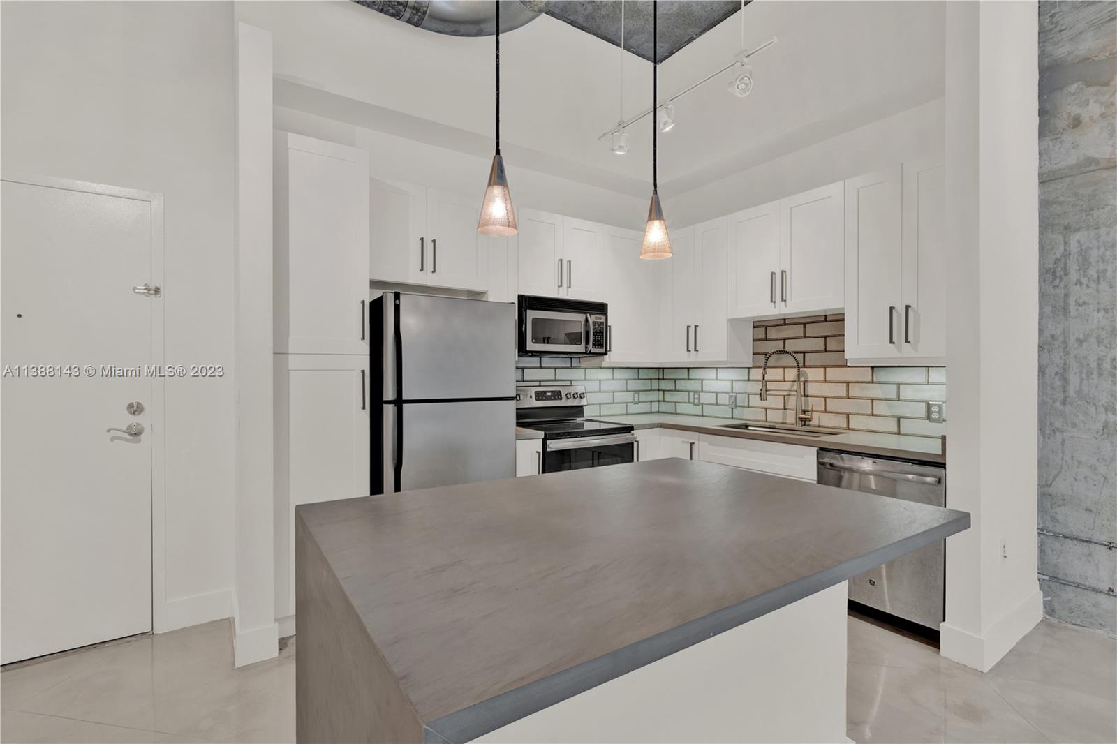 CITE CONDO - Residential Lease
