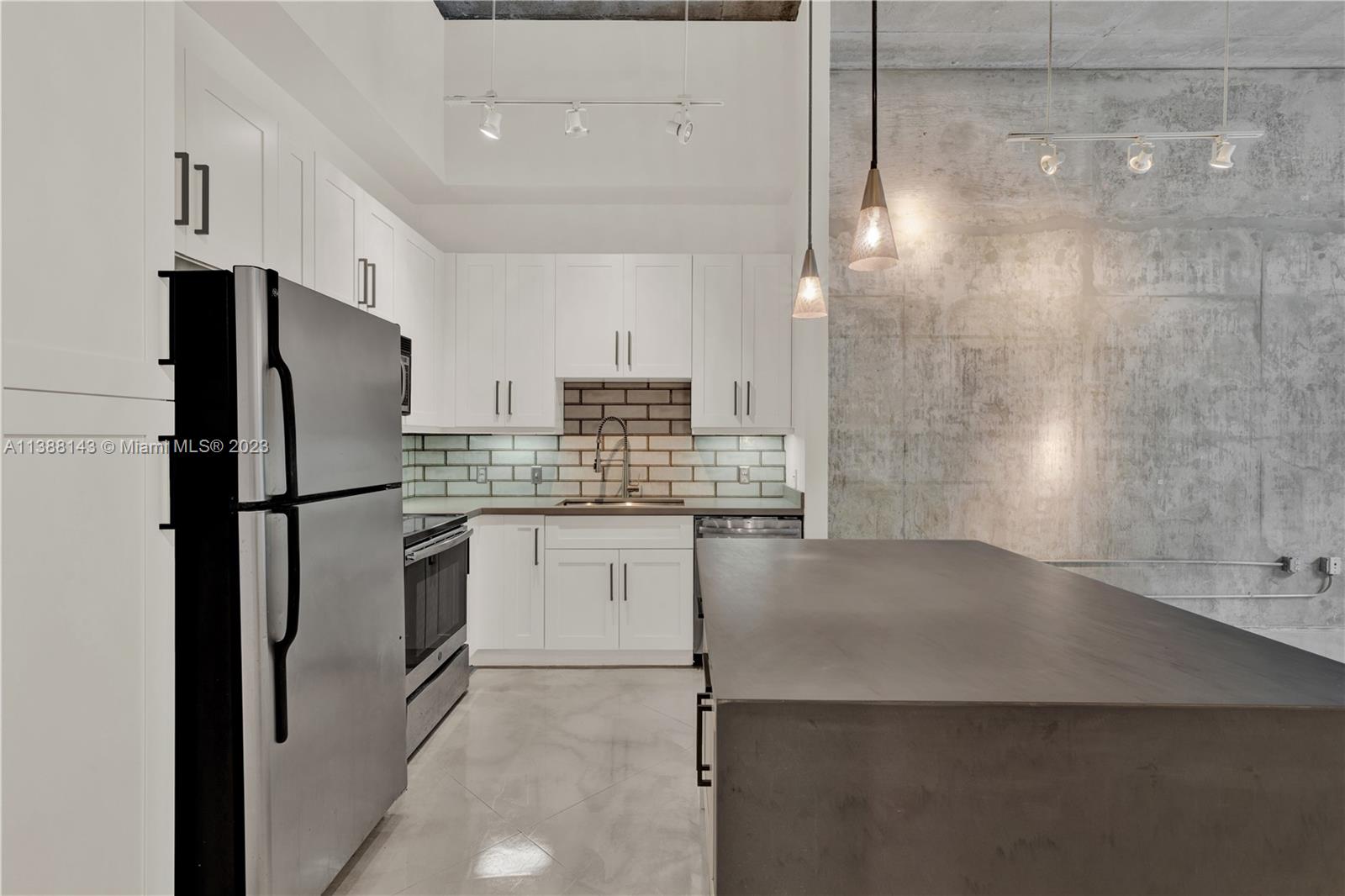 CITE CONDO - Residential Lease