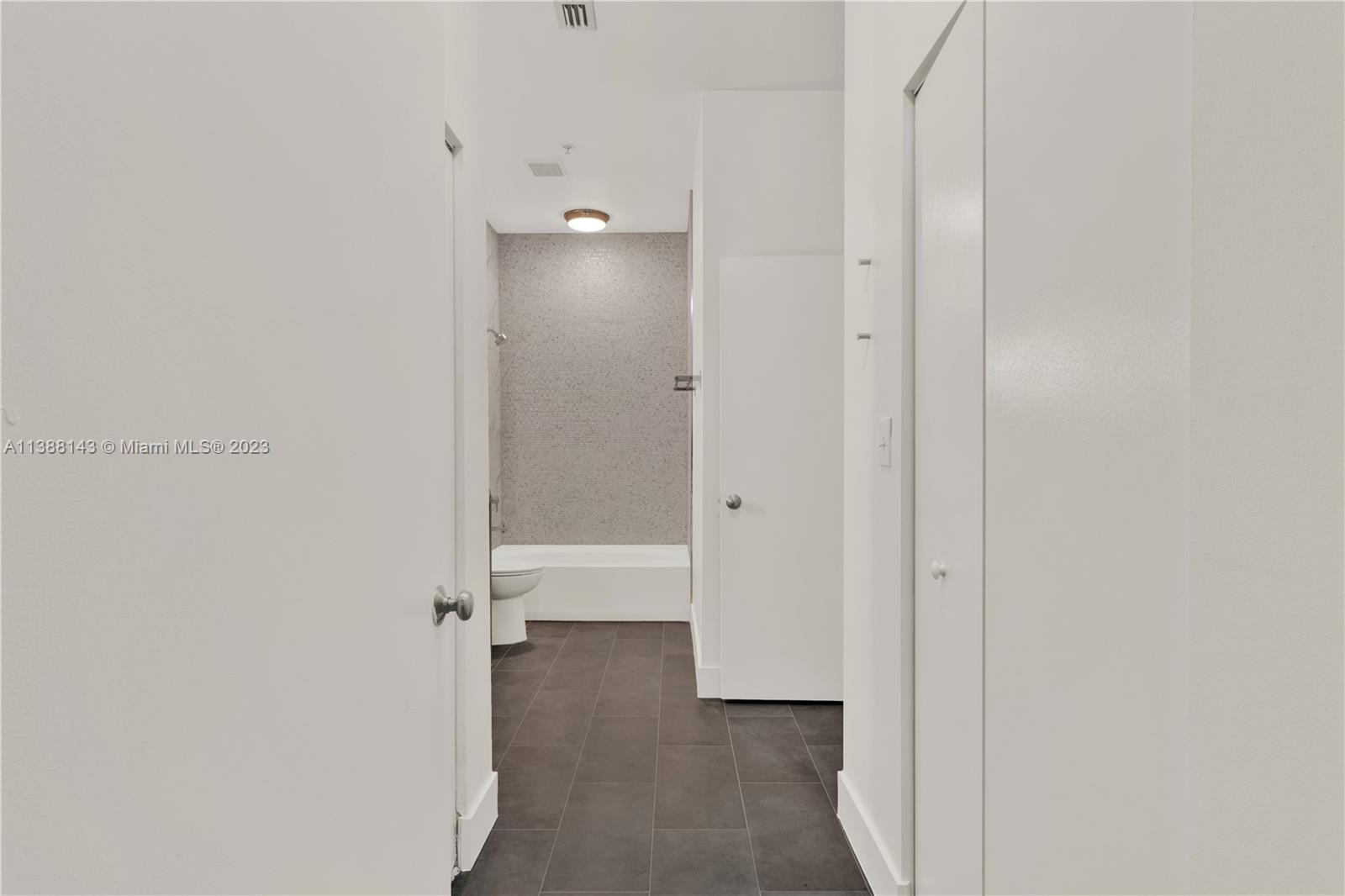 CITE CONDO - Residential Lease