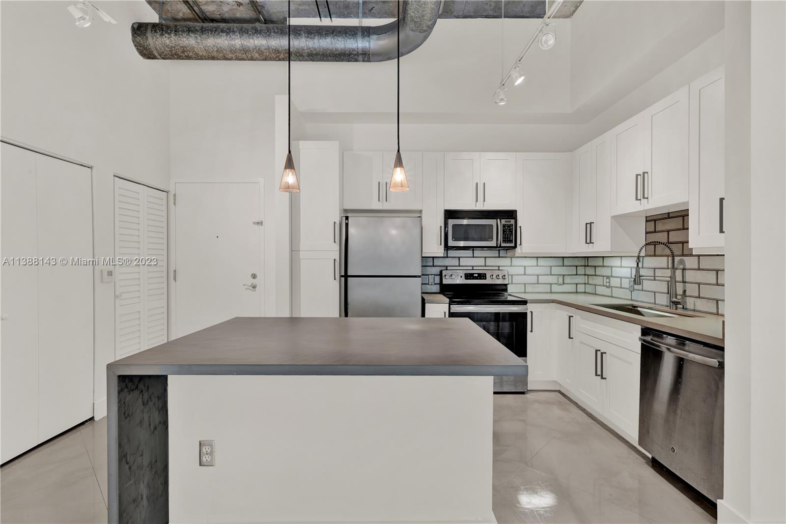 CITE CONDO - Residential Lease