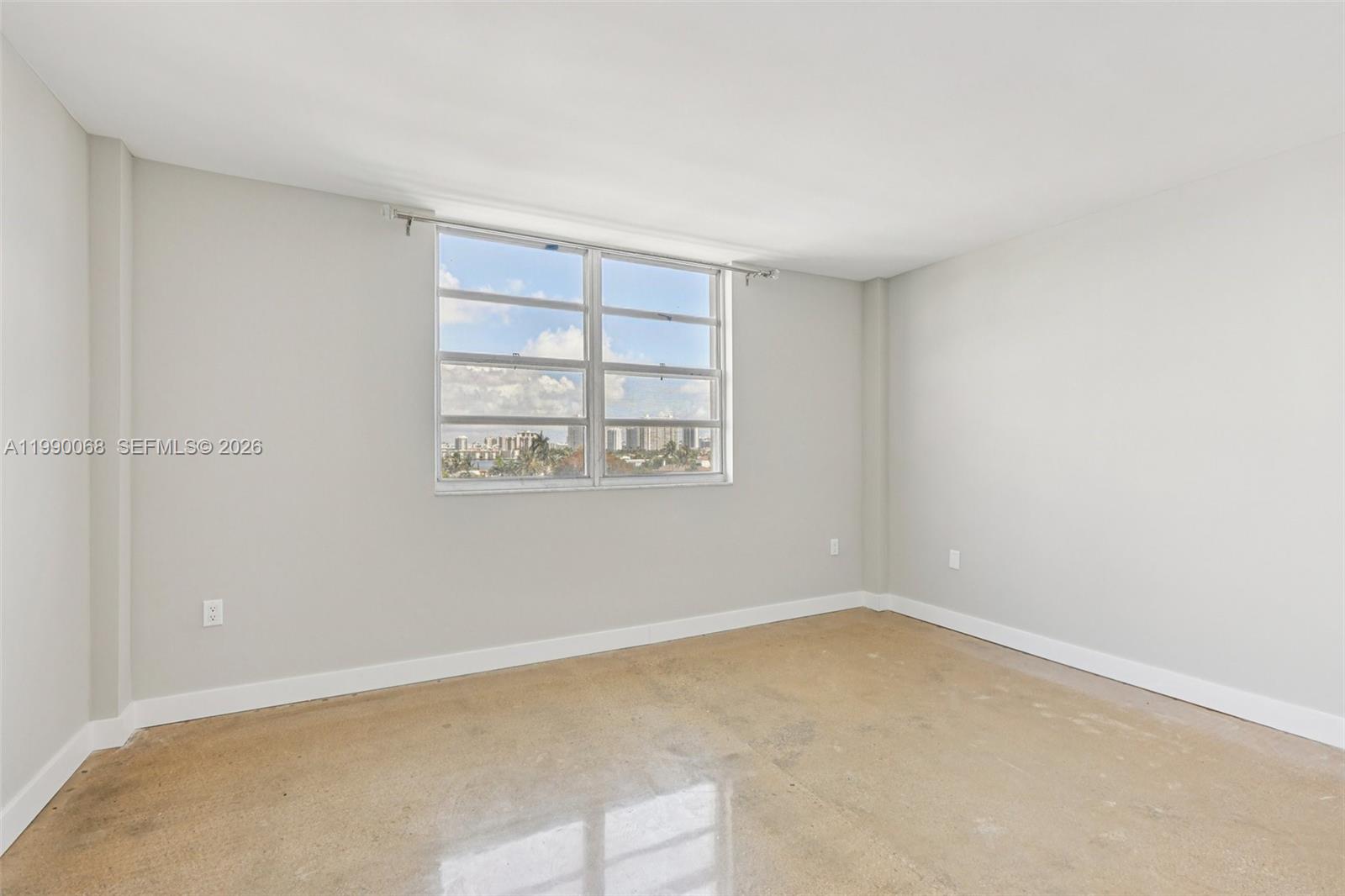 STRATFORD HOUSE CONDO - Residential