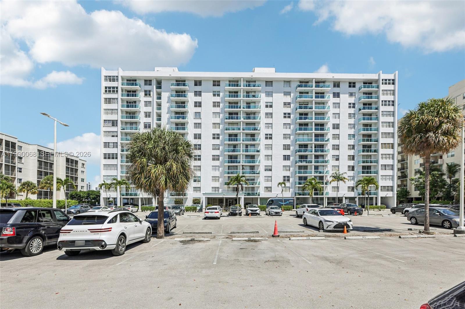 STRATFORD HOUSE CONDO - Residential