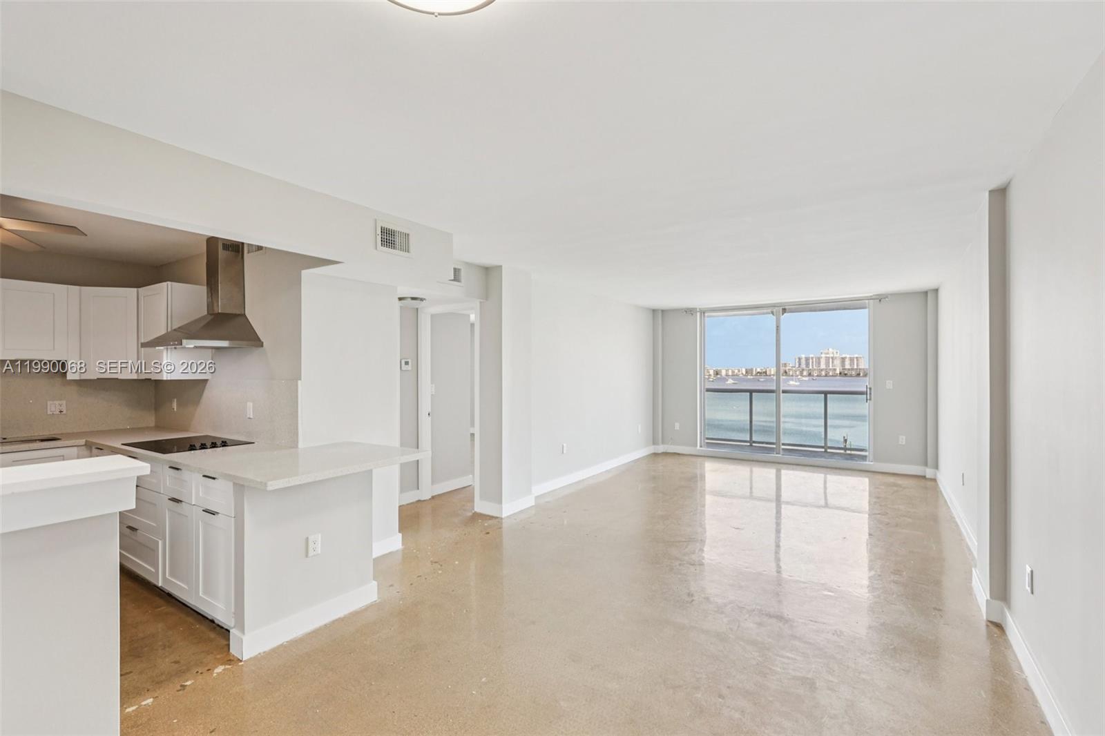STRATFORD HOUSE CONDO - Residential