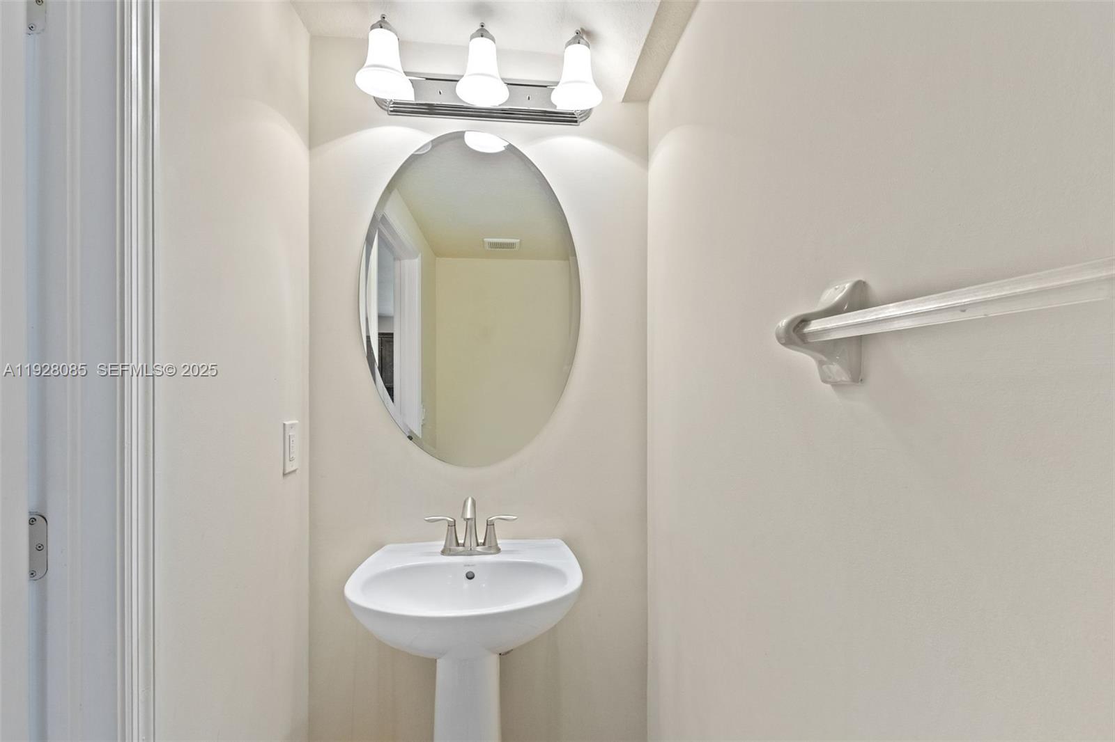 DORAL BREEZE - Residential
