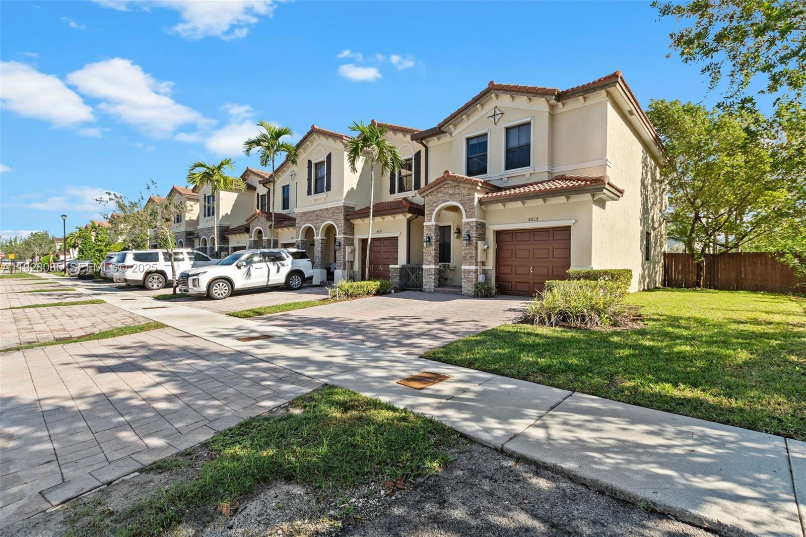 DORAL BREEZE - Residential