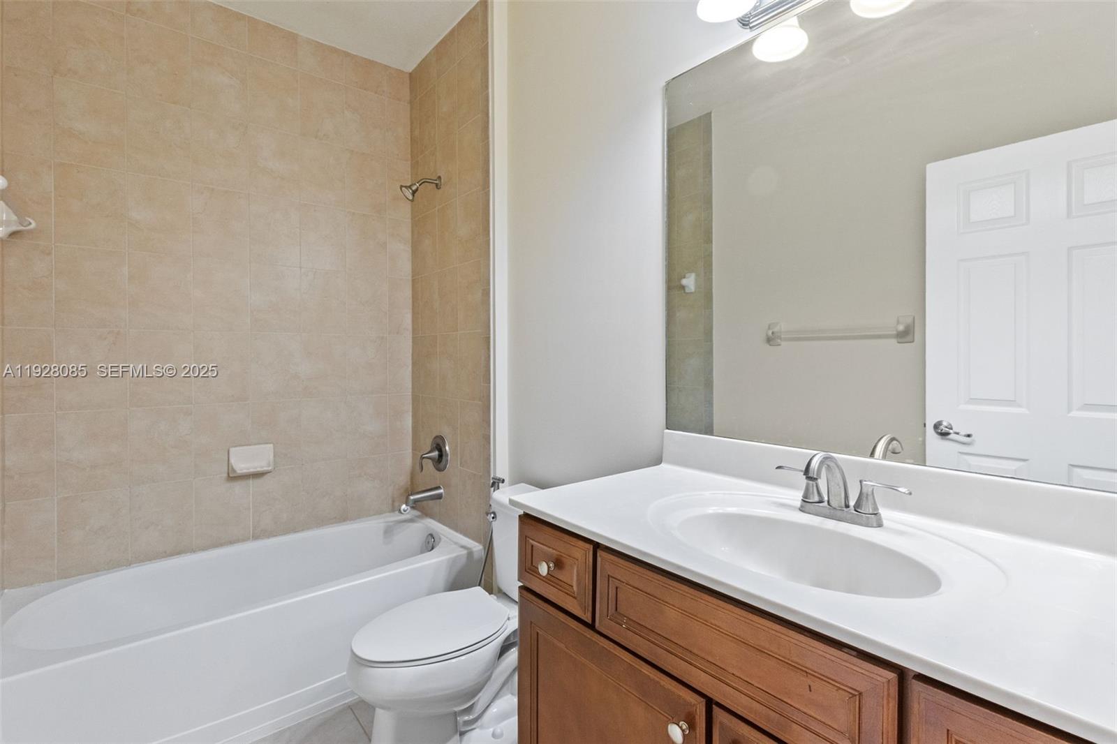 DORAL BREEZE - Residential
