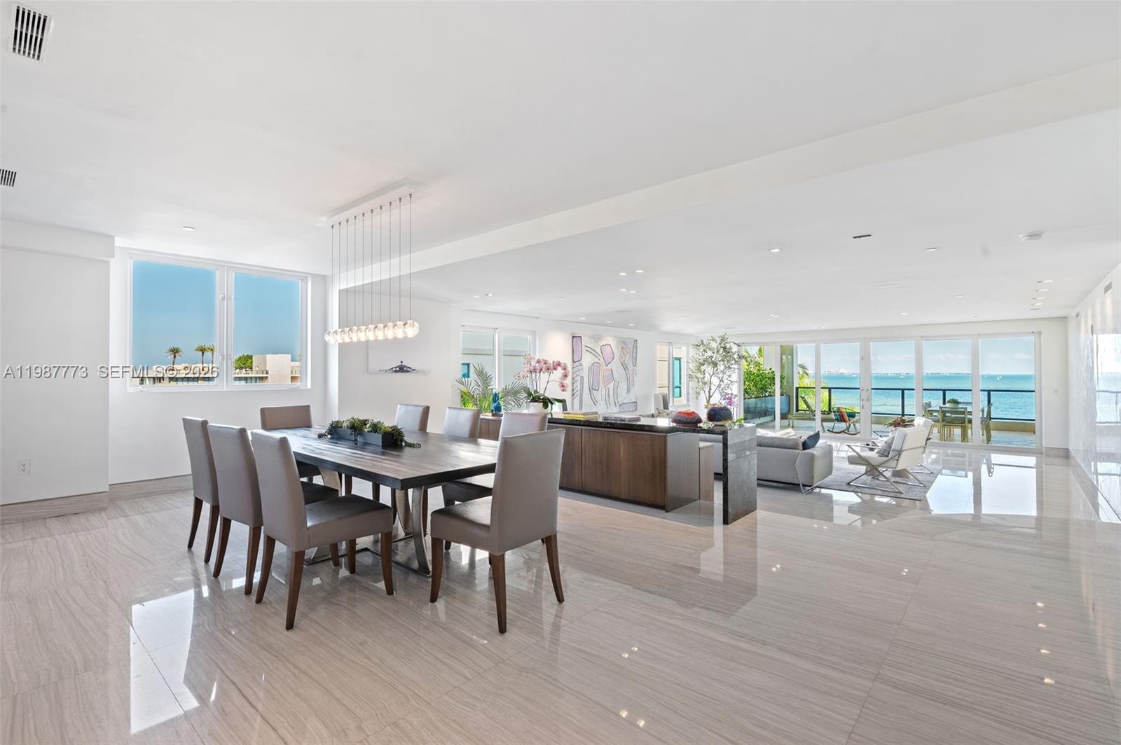 RESIDENCES AT VIZCAYA CON - Residential