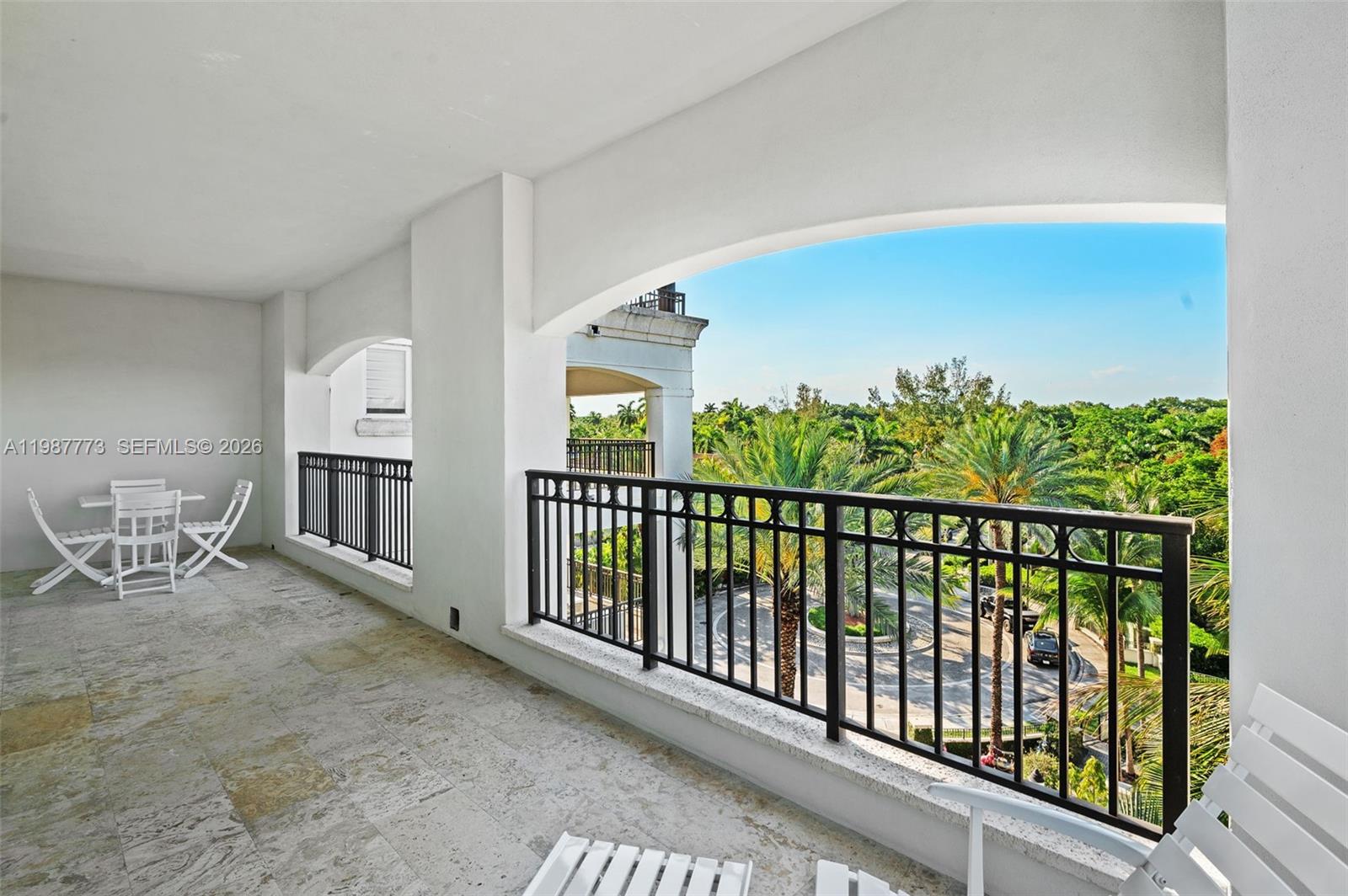 RESIDENCES AT VIZCAYA CON - Residential