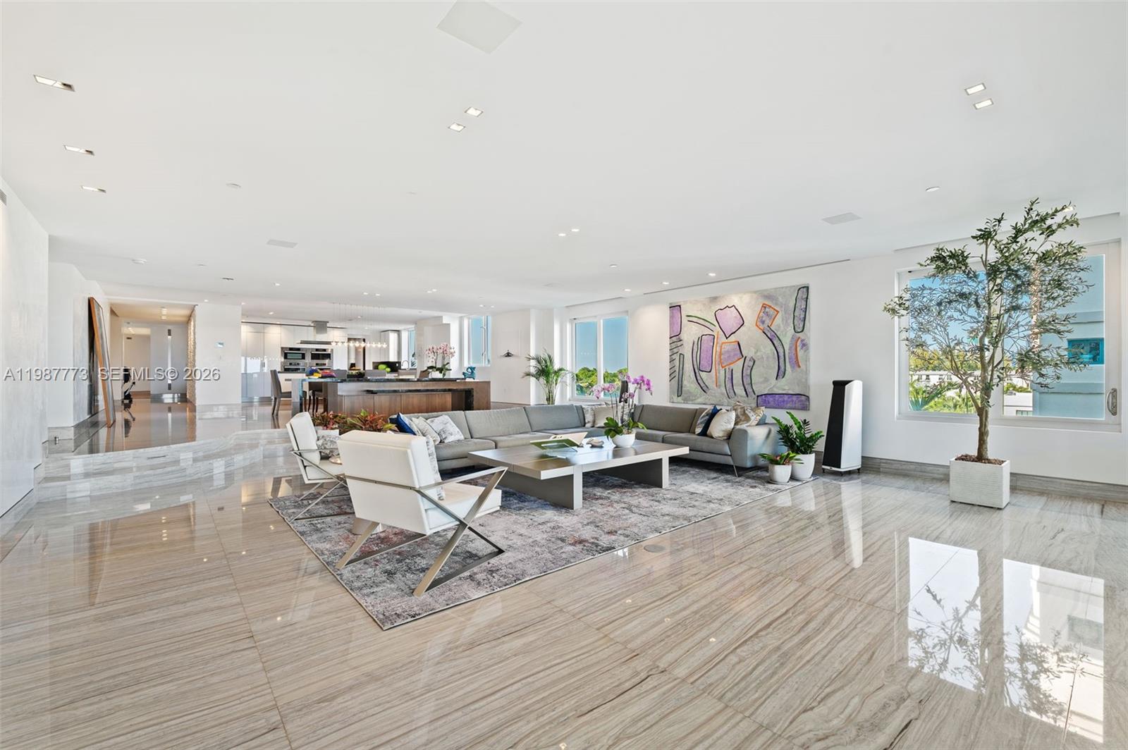 RESIDENCES AT VIZCAYA CON - Residential