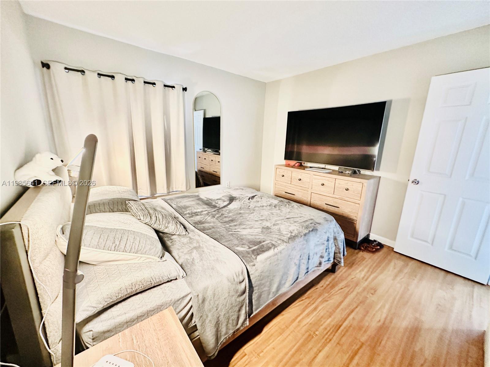 LAKEVIEW GARDENS AT MIAMI - Residential