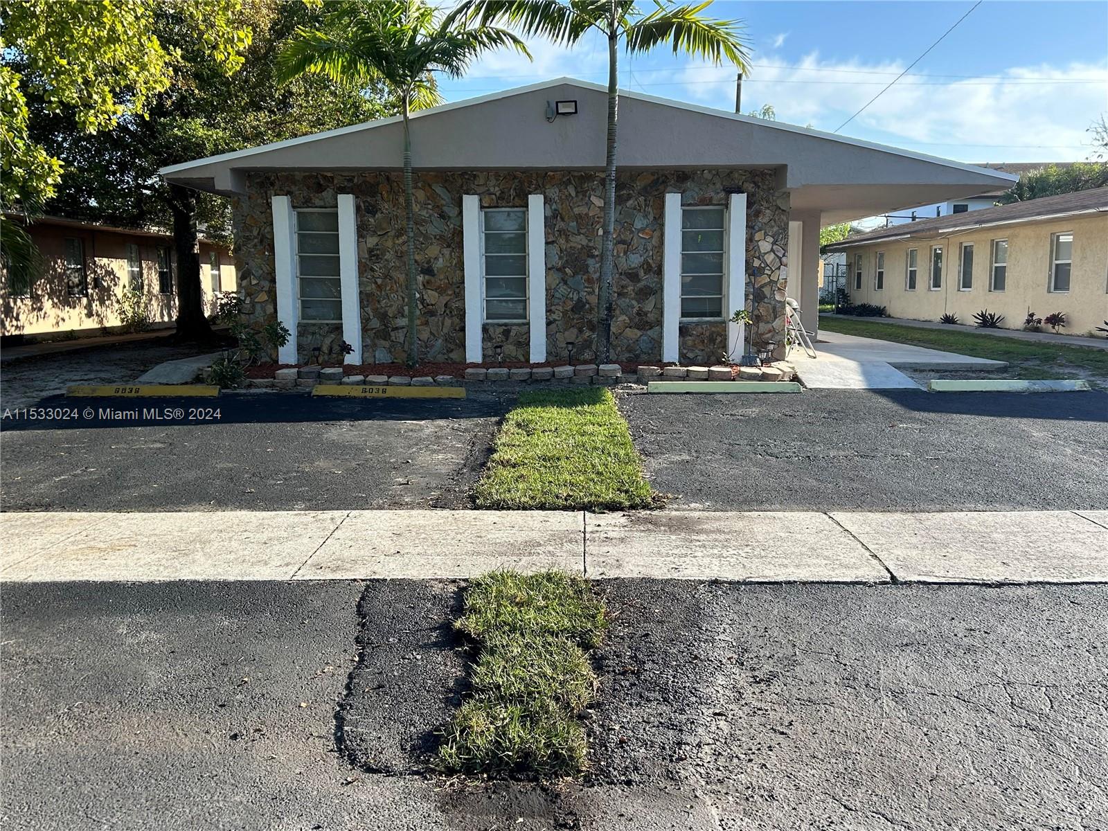 GRACEWOOD 24-22 B - Residential Lease