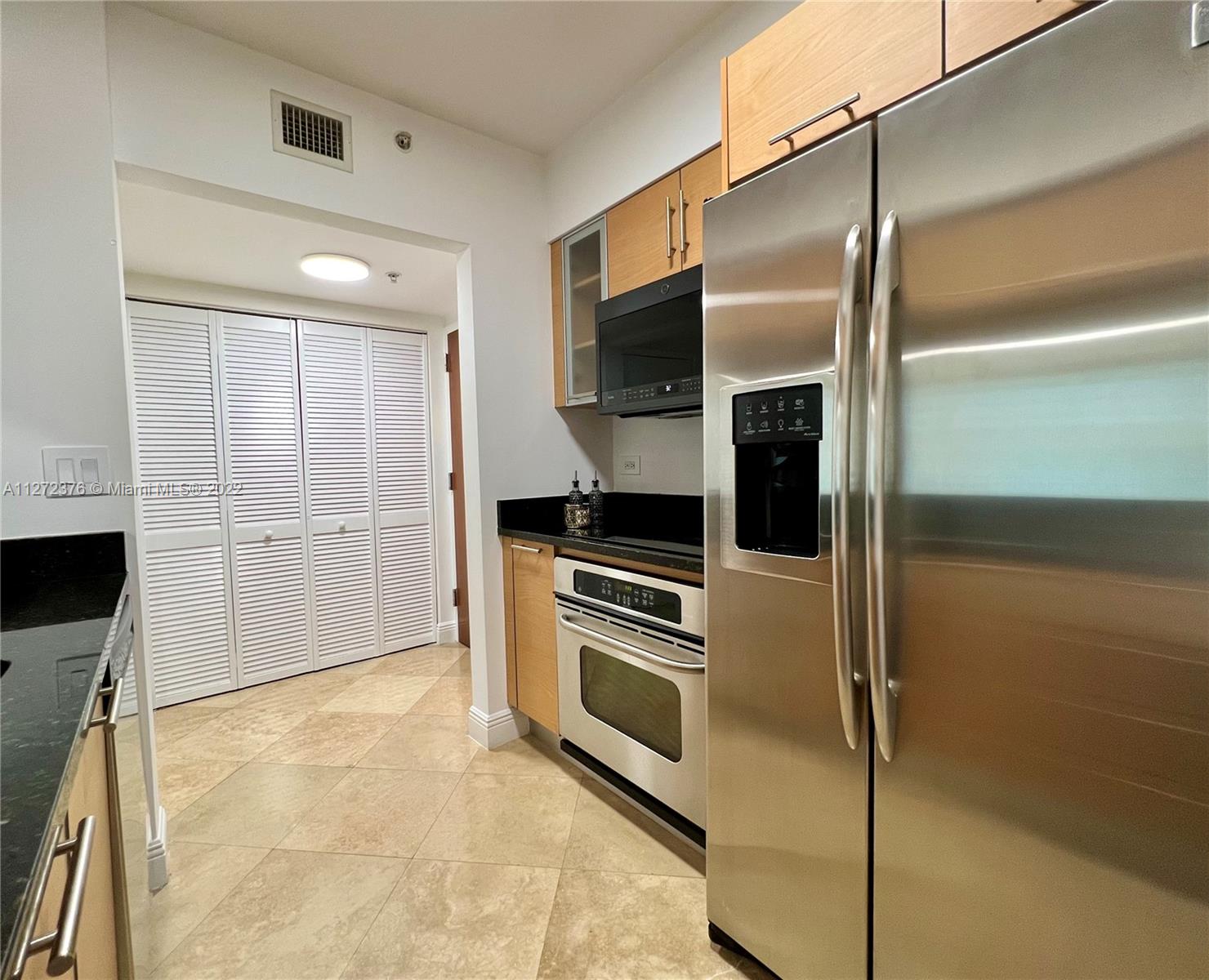 BRICKELL ON THE RIVER N T - Residential Lease