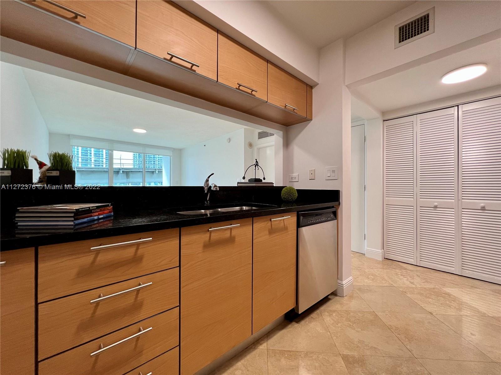 BRICKELL ON THE RIVER N T - Residential Lease