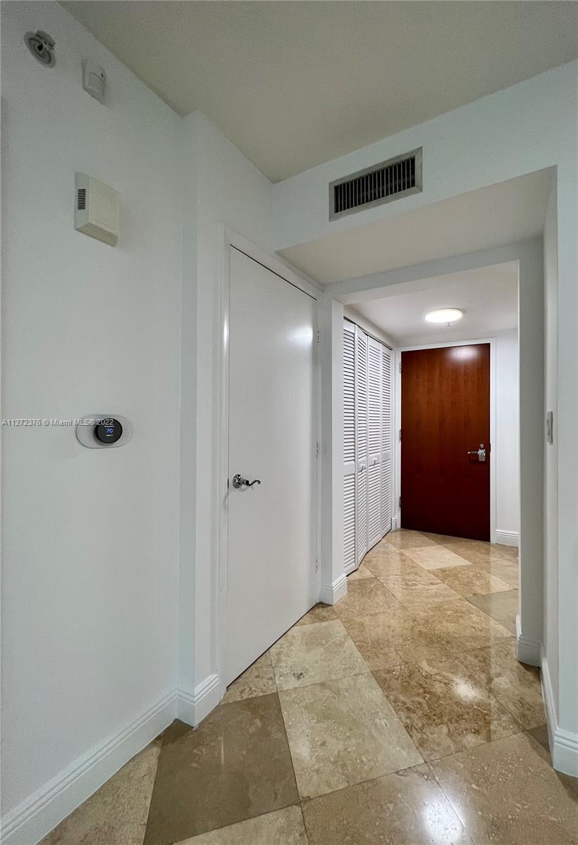 BRICKELL ON THE RIVER N T - Residential Lease