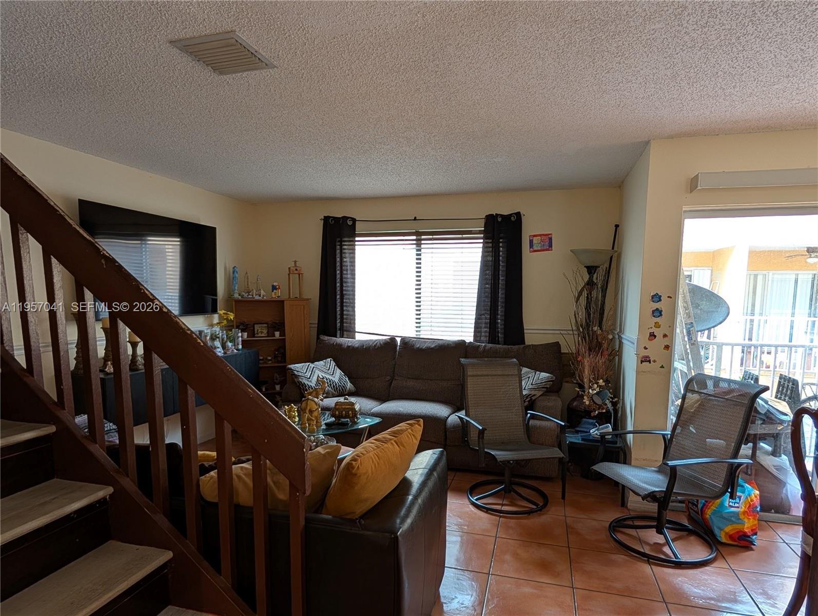 PASEO REAL CONDO - Residential