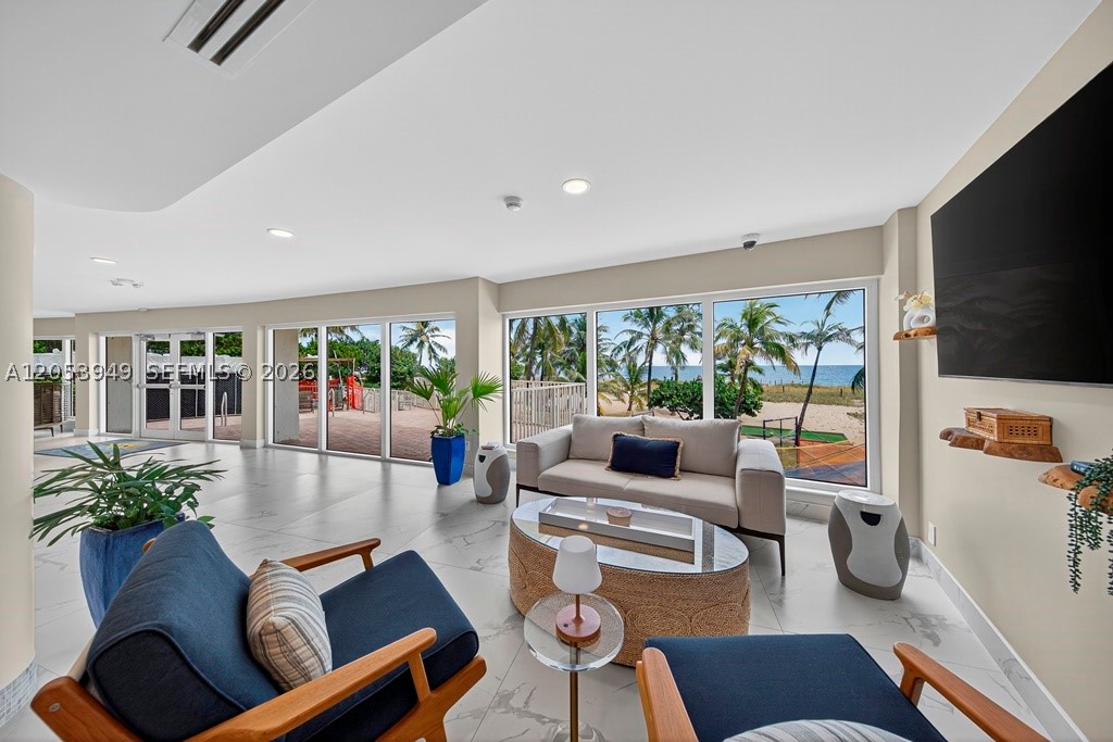BREAKERS CONDOMINIUM - Residential Lease