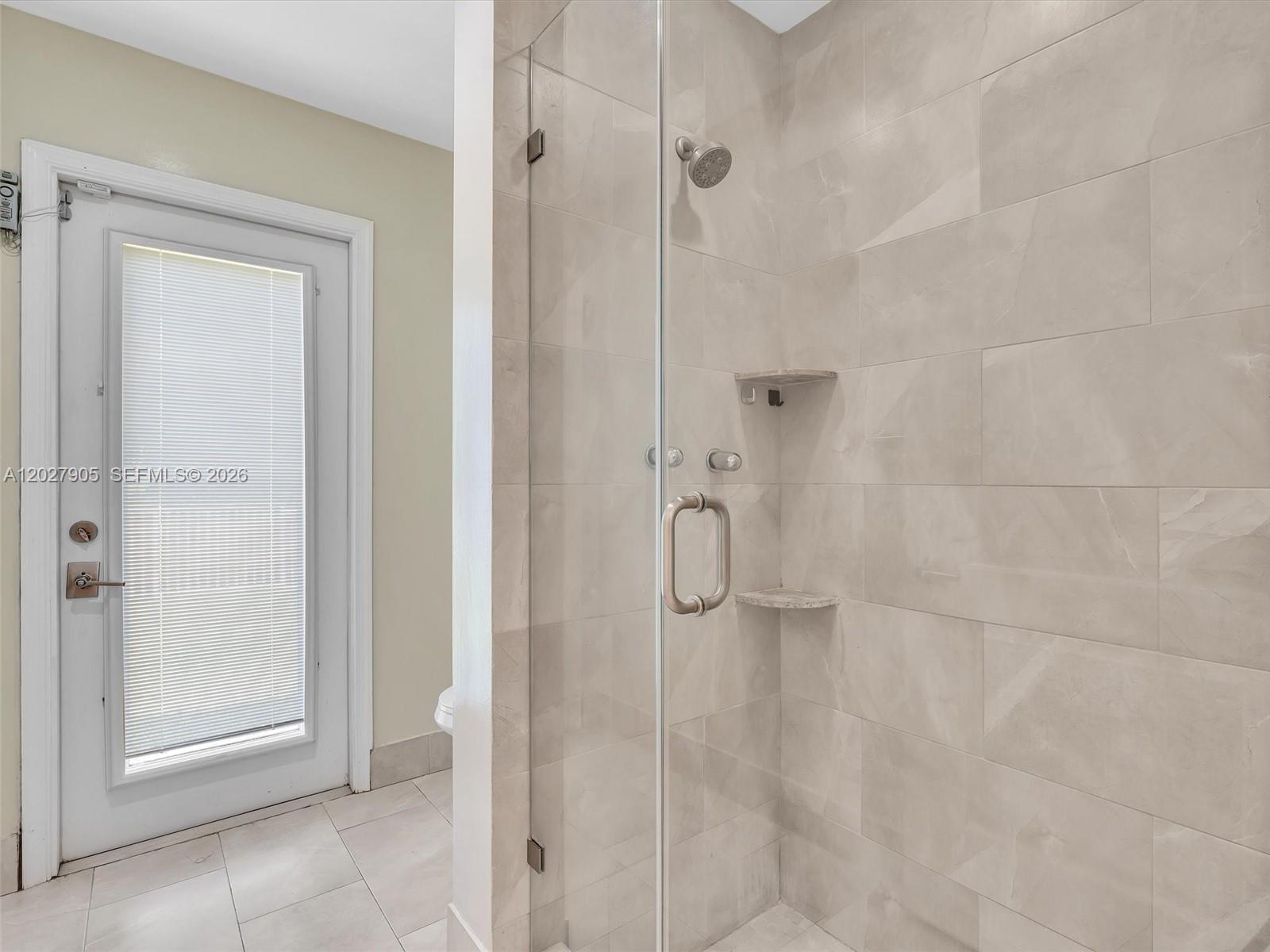 ISLAND LAKES SEC 1 1 - Residential Lease