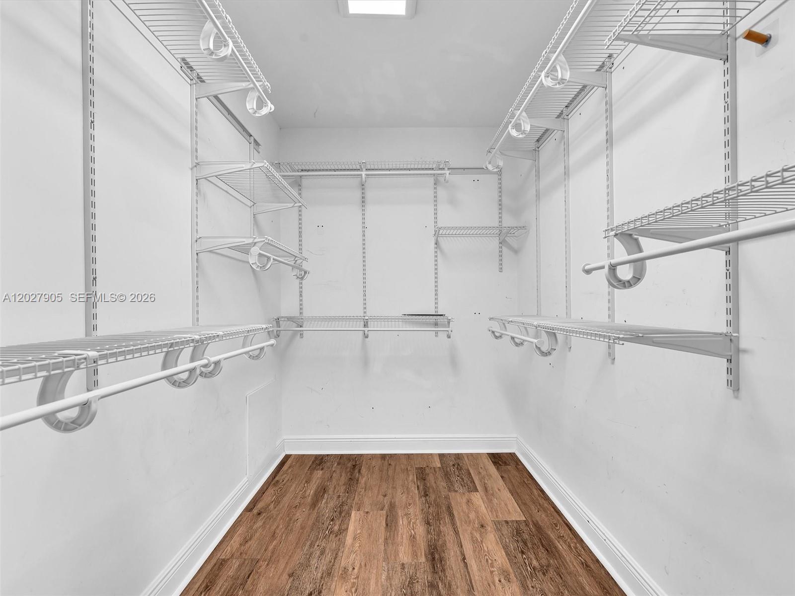 ISLAND LAKES SEC 1 1 - Residential Lease