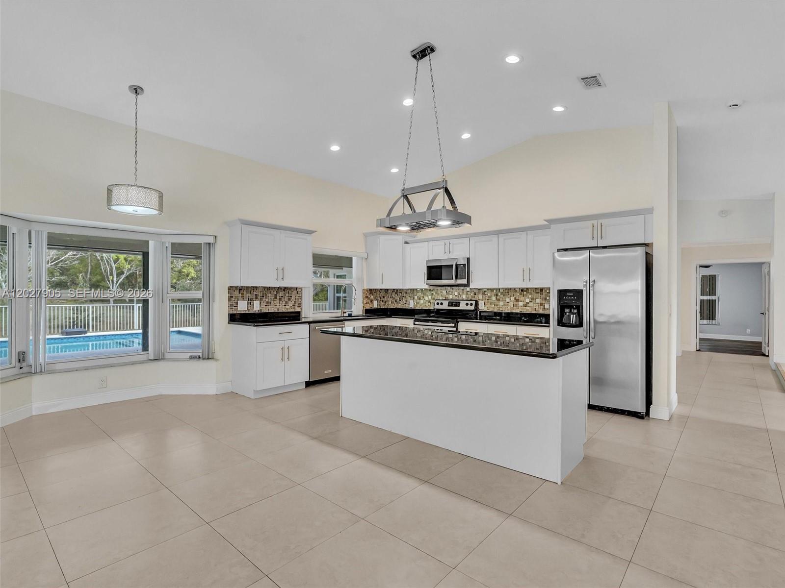 ISLAND LAKES SEC 1 1 - Residential Lease
