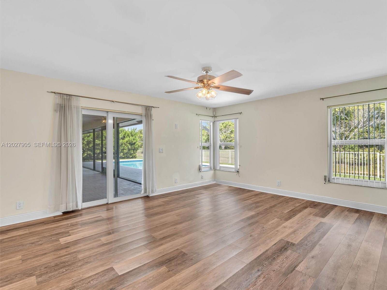 ISLAND LAKES SEC 1 1 - Residential Lease