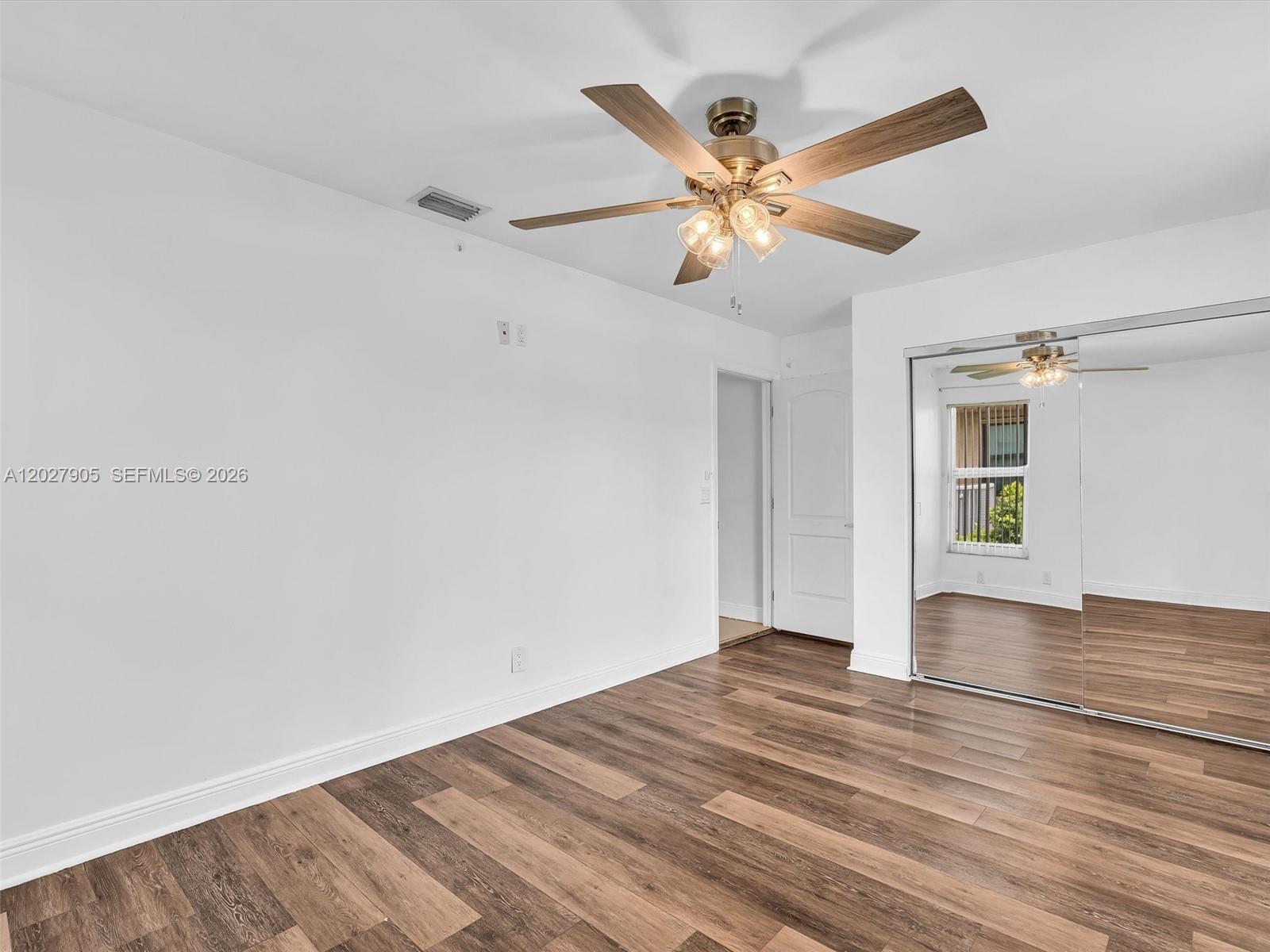 ISLAND LAKES SEC 1 1 - Residential Lease