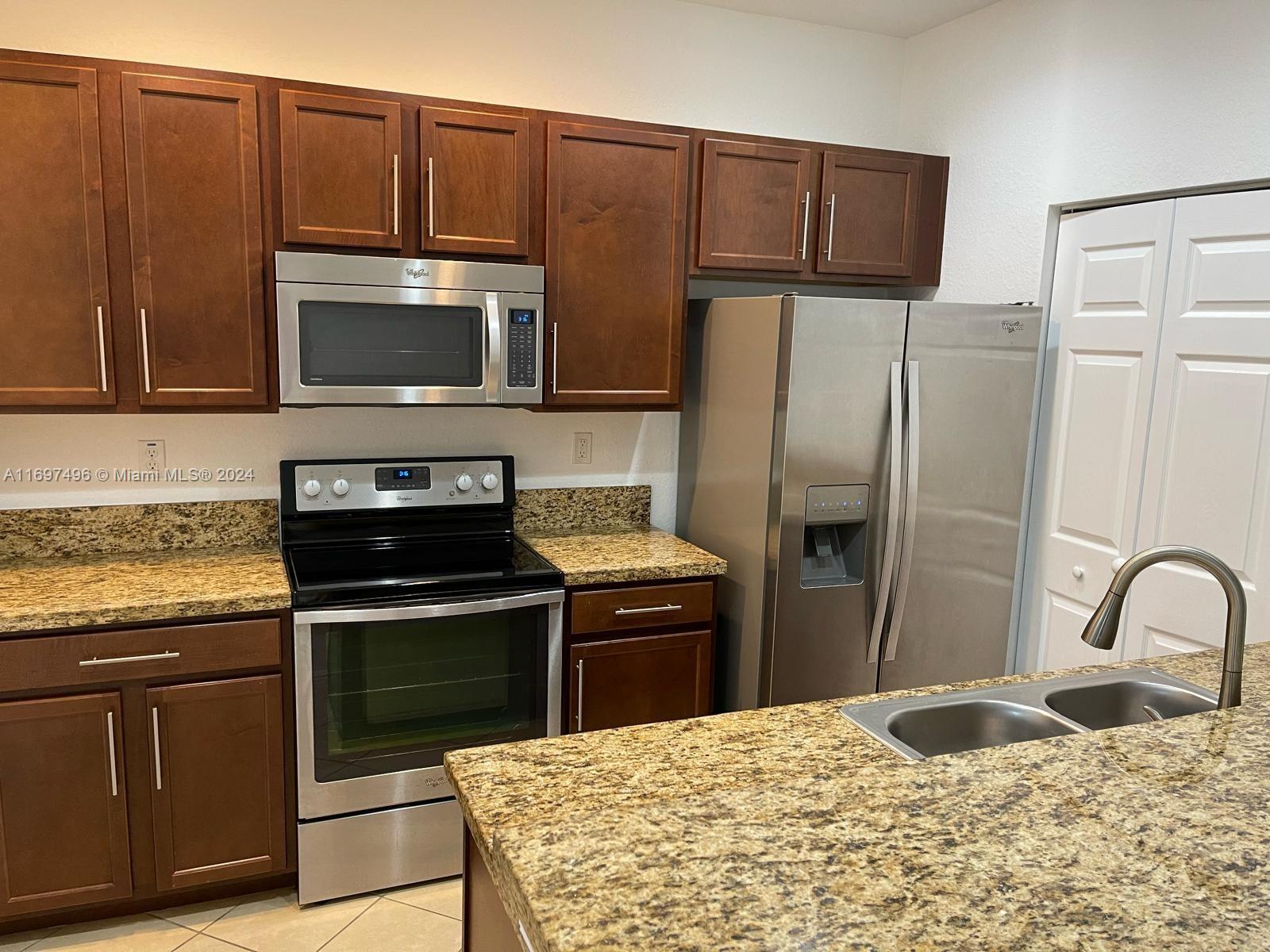MEADOW PINES - Residential Lease