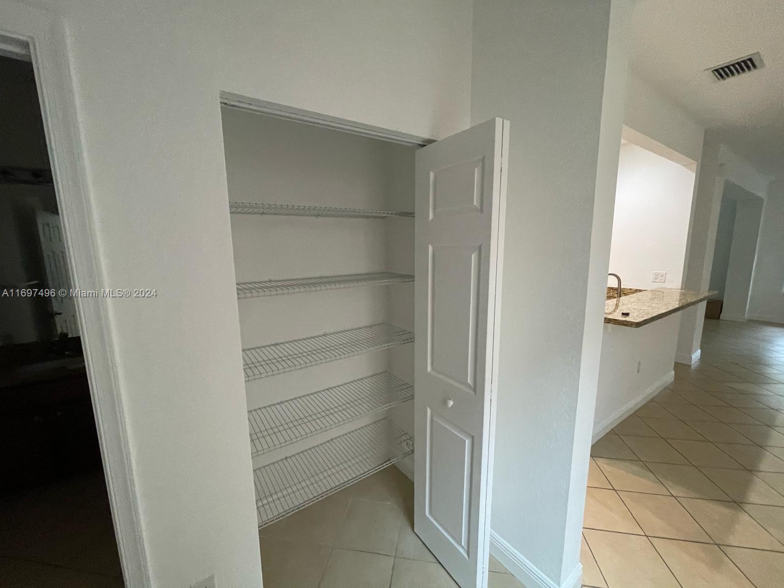 MEADOW PINES - Residential Lease