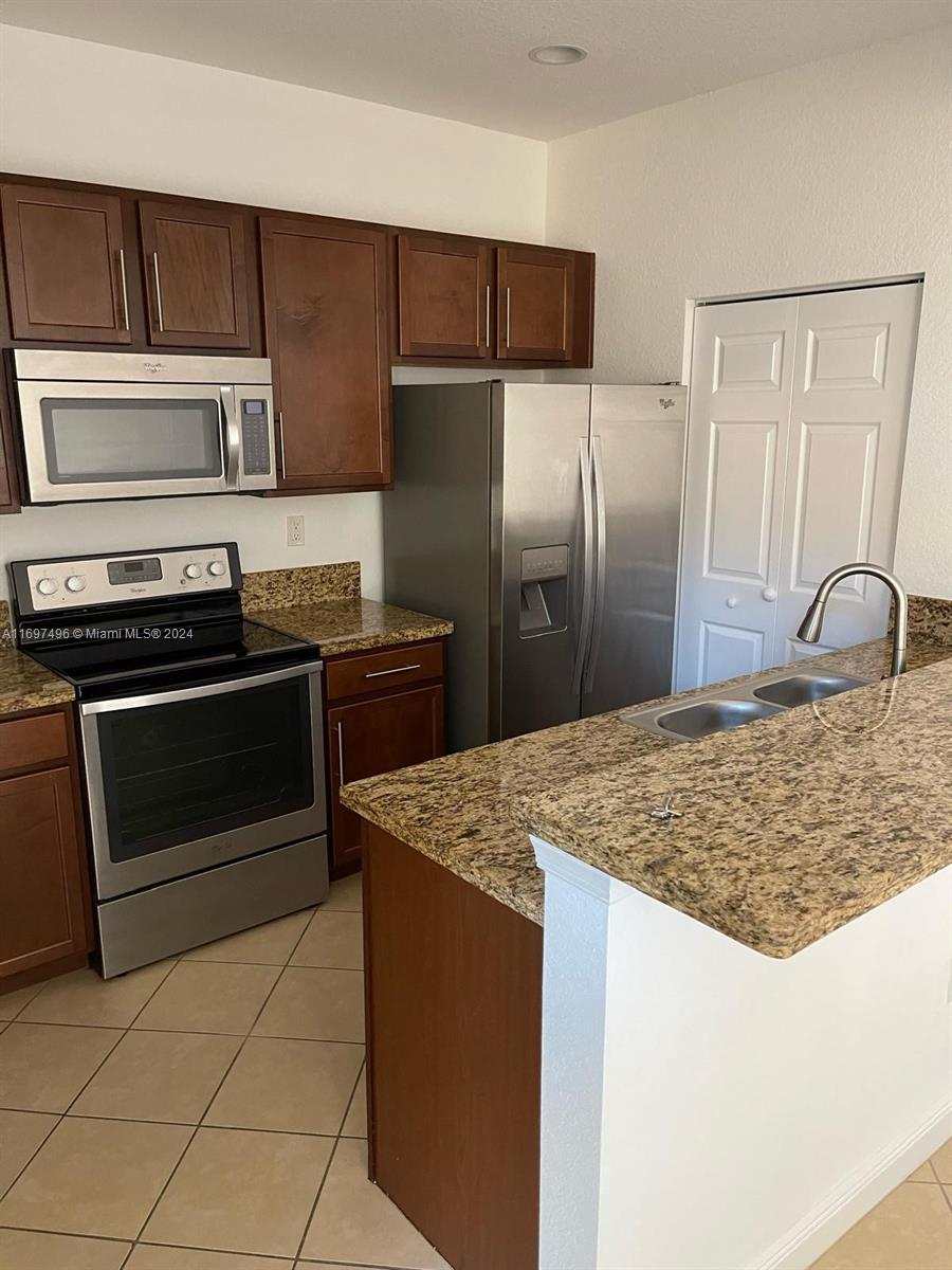 MEADOW PINES - Residential Lease