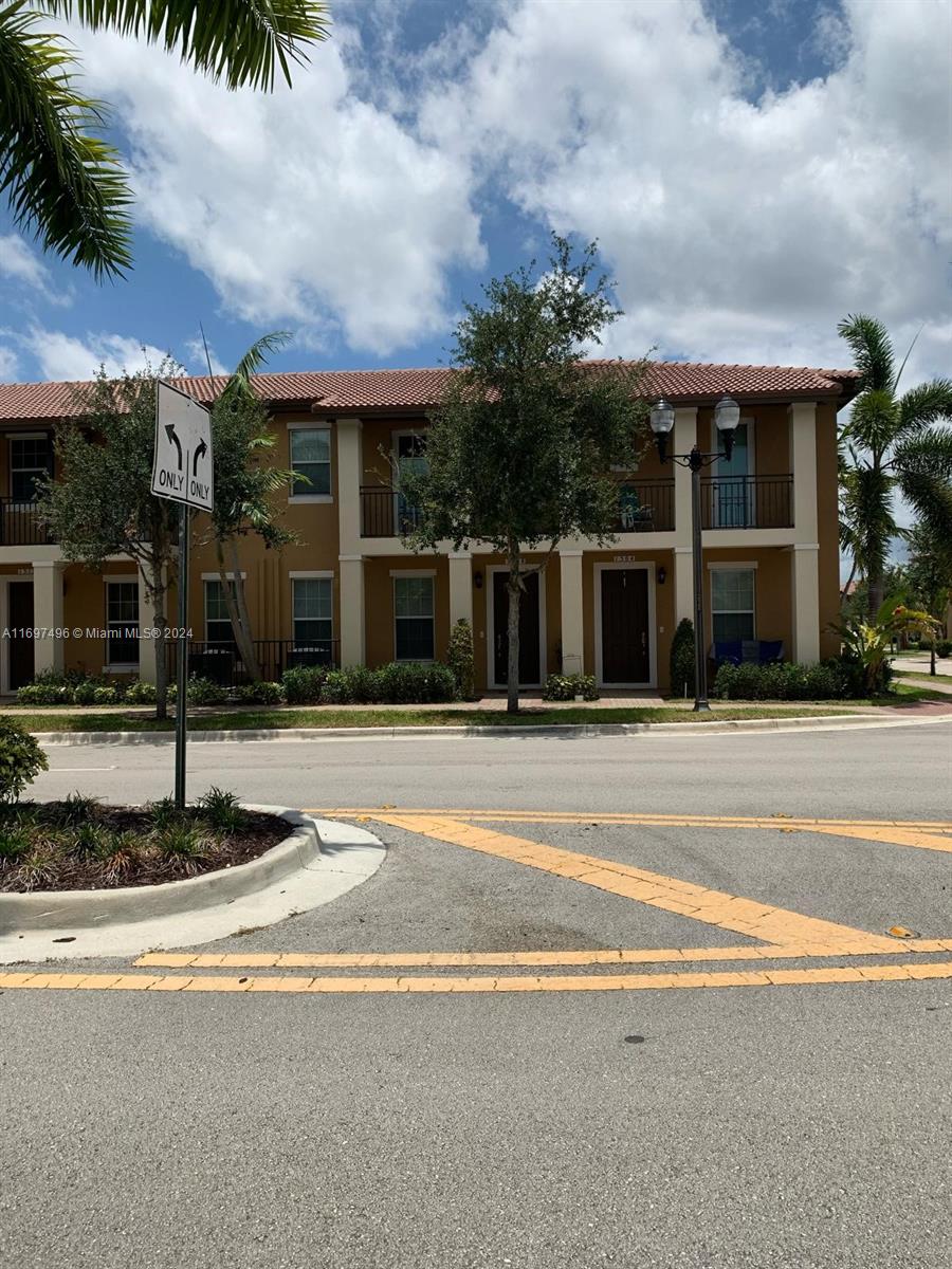 MEADOW PINES - Residential Lease