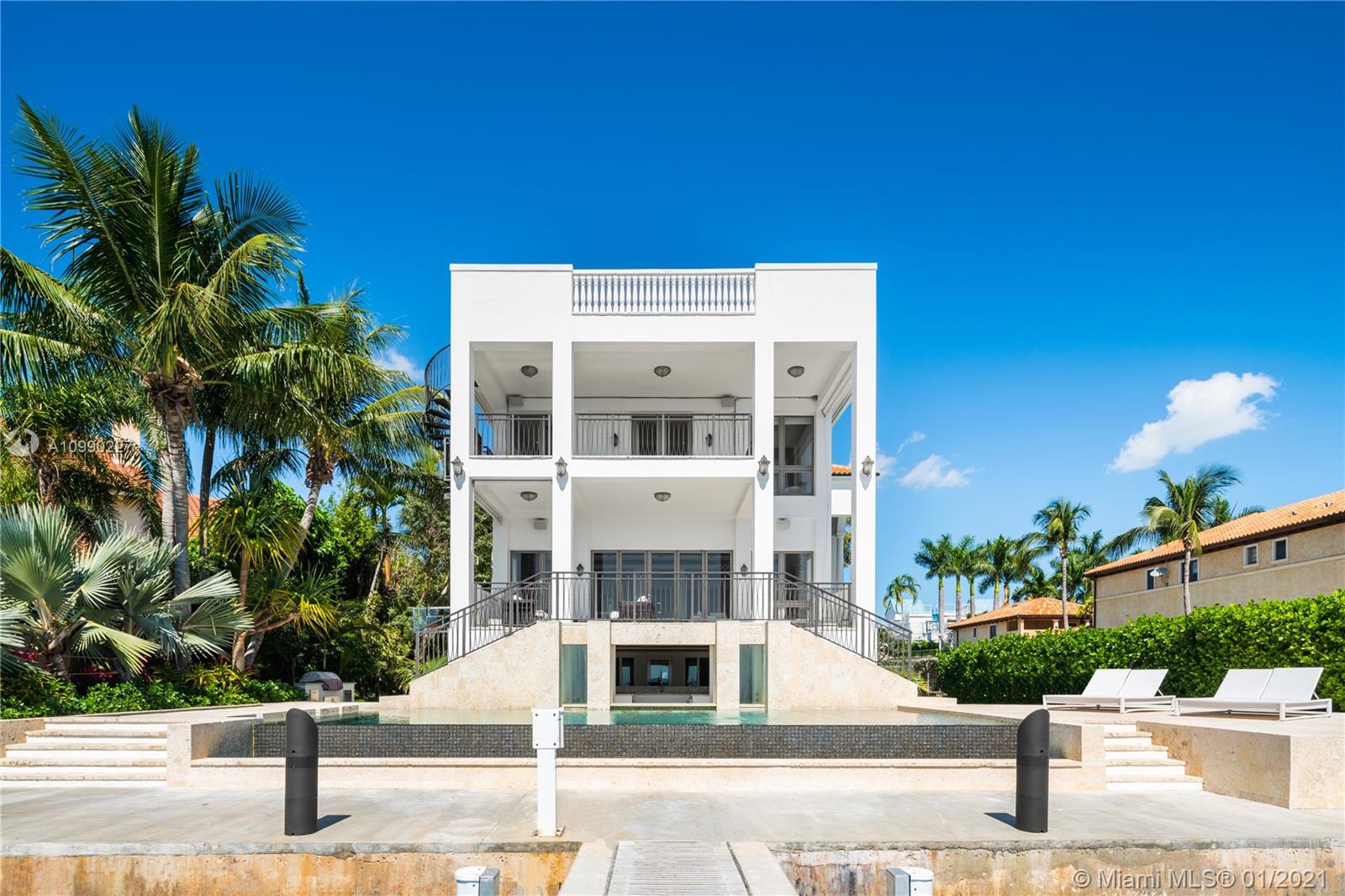CRYSTAL VIEW - Residential
