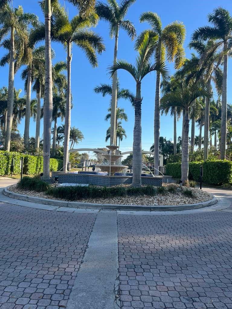 CHARLESTOWNE - Residential Lease