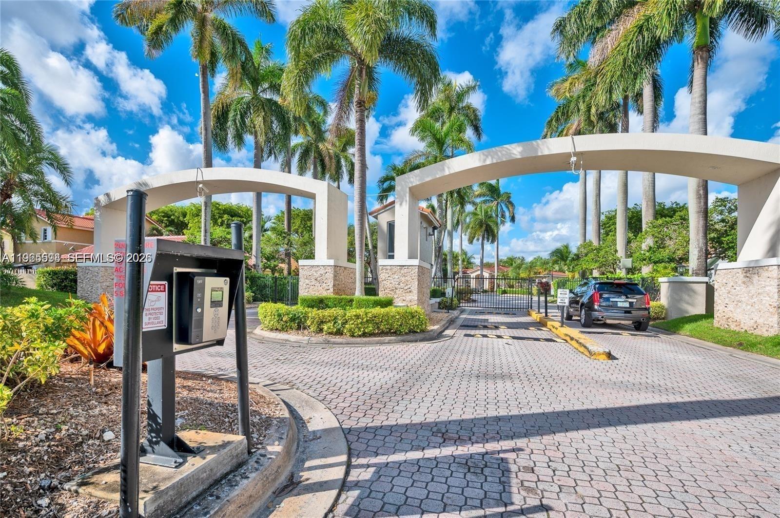 CHARLESTOWNE - Residential Lease