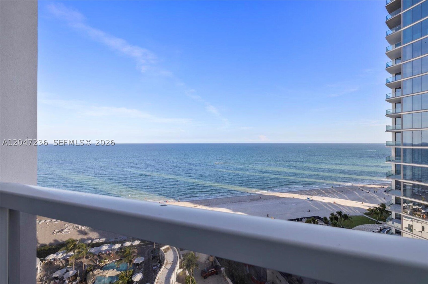 TRUMP INTERNATIONAL SONES - Residential