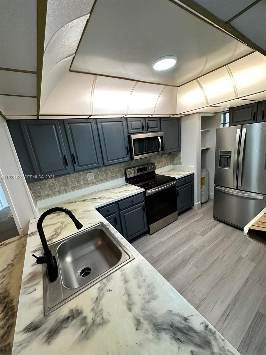 VERSAILLES GARDENS CONDO - Residential