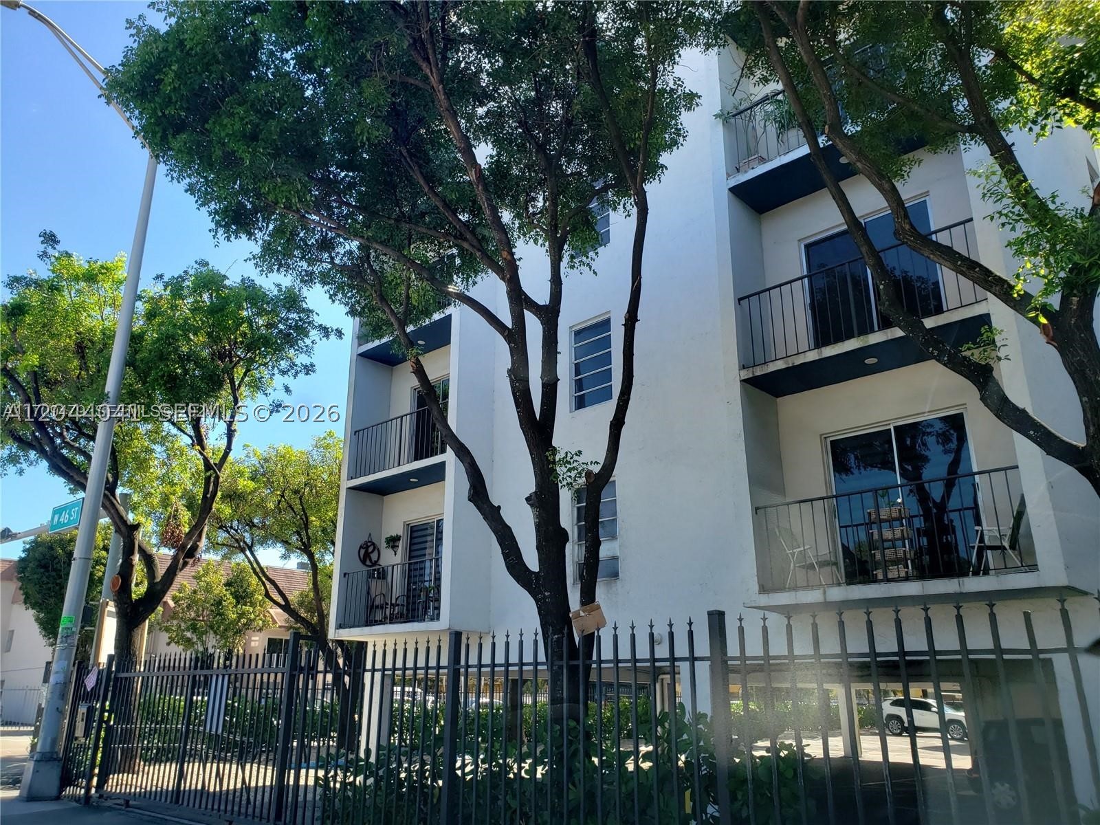 CASA BELLA CONDO - Residential