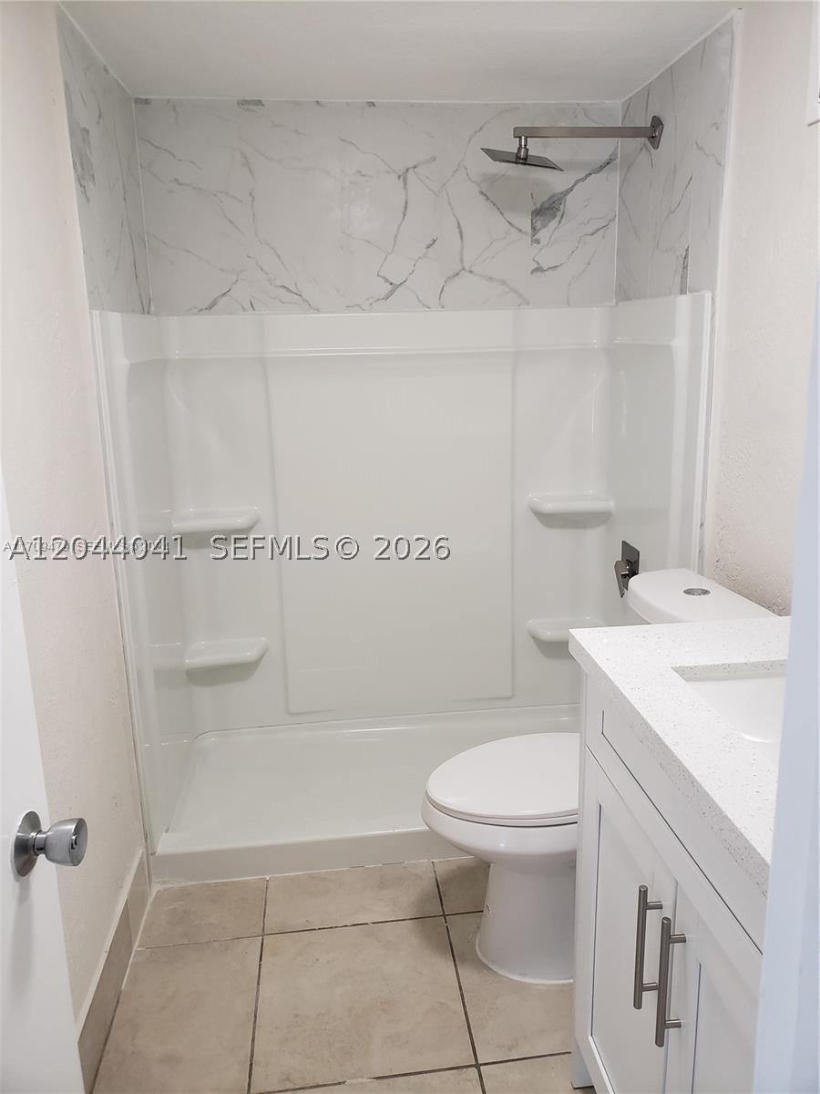 CASA BELLA CONDO - Residential