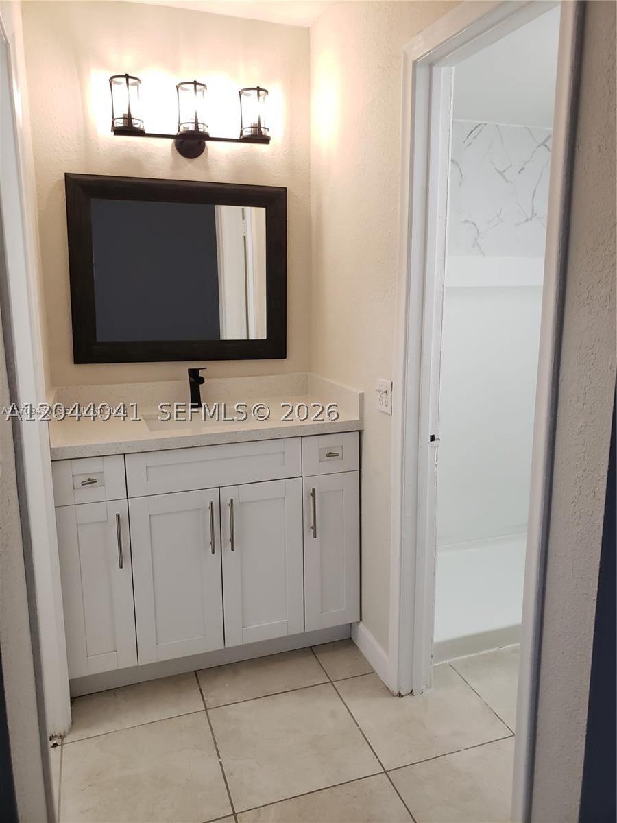 CASA BELLA CONDO - Residential