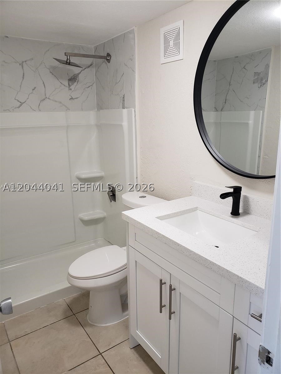 CASA BELLA CONDO - Residential