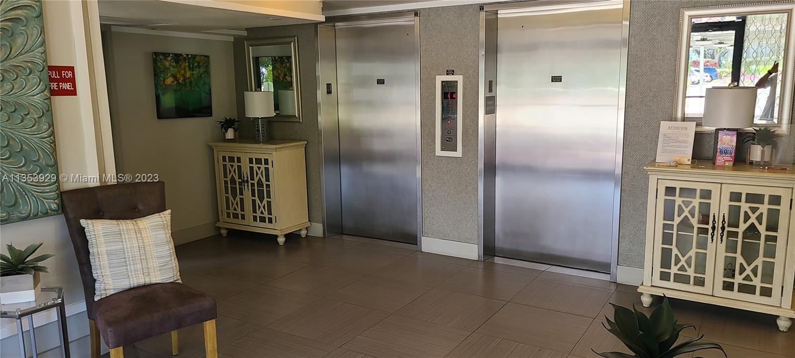 NO 104 PALM-AIRE COUNTRY - Residential