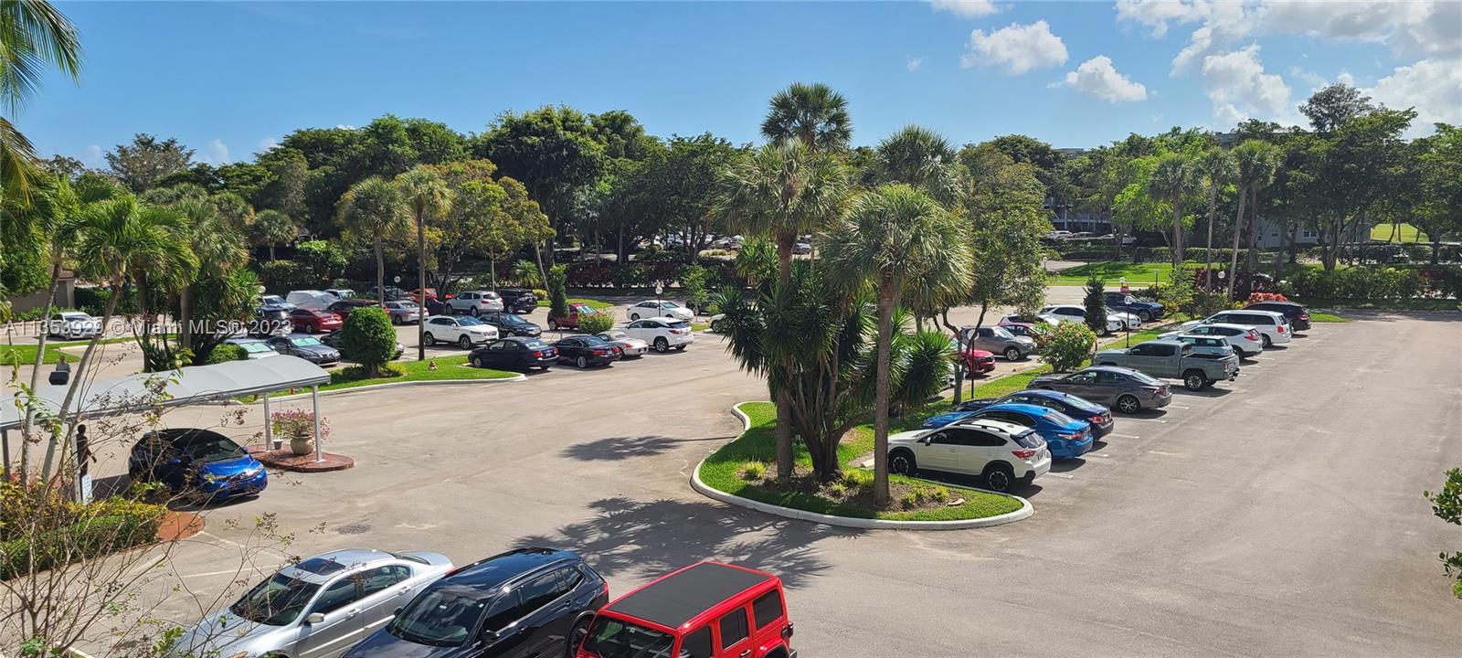 NO 104 PALM-AIRE COUNTRY - Residential