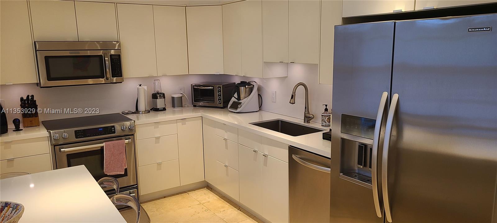 NO 104 PALM-AIRE COUNTRY - Residential