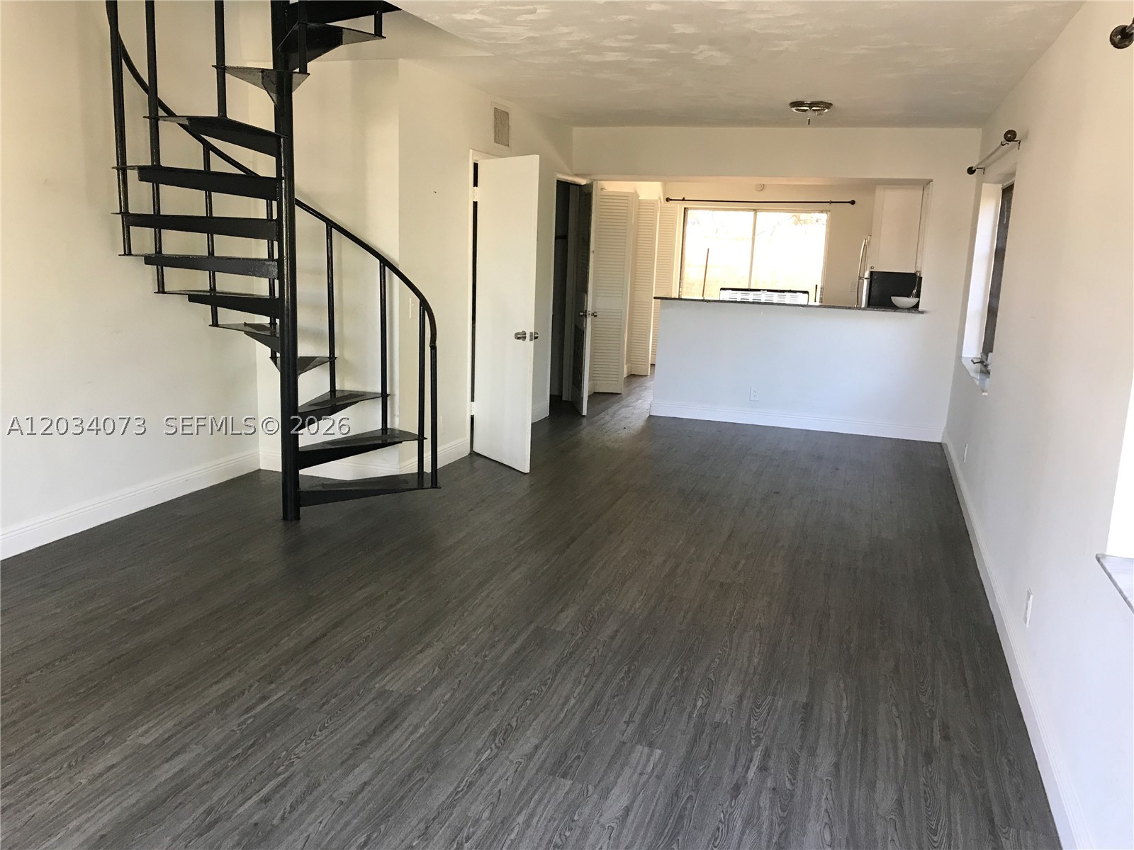 Beautifully maintained 2-bedroom, 1.5-bath townhouse featuring an updated bathroom with skylight, bringing in abundant natural light. Enjoy a private backyard and side yard, perfect for outdoor relaxation and entertaining. This property offers the rare advantage of no association fees or approval requirements.

Conveniently located near shopping, houses of worship, dining, entertainment, major highways, and the Hard Rock Hotel & Casino, providing easy access to everything South Florida has to offer. Call listing agent to schedule an appointment!